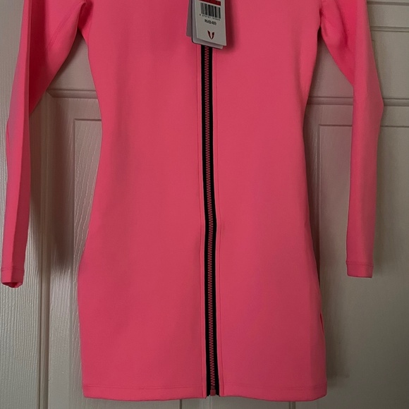 Firm ABS zip jacket in pink - Picture 2 of 3
